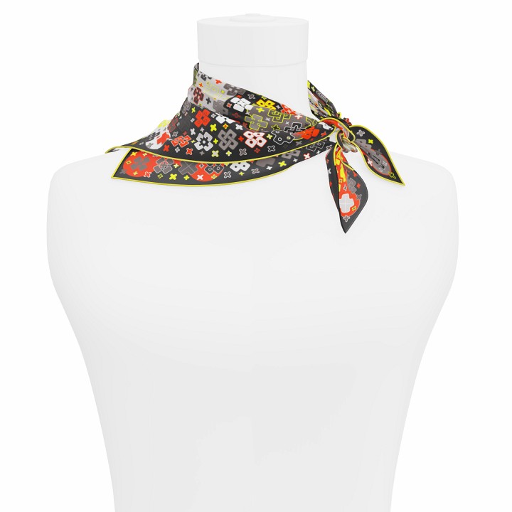 "Criss Cross" square 45 scarf